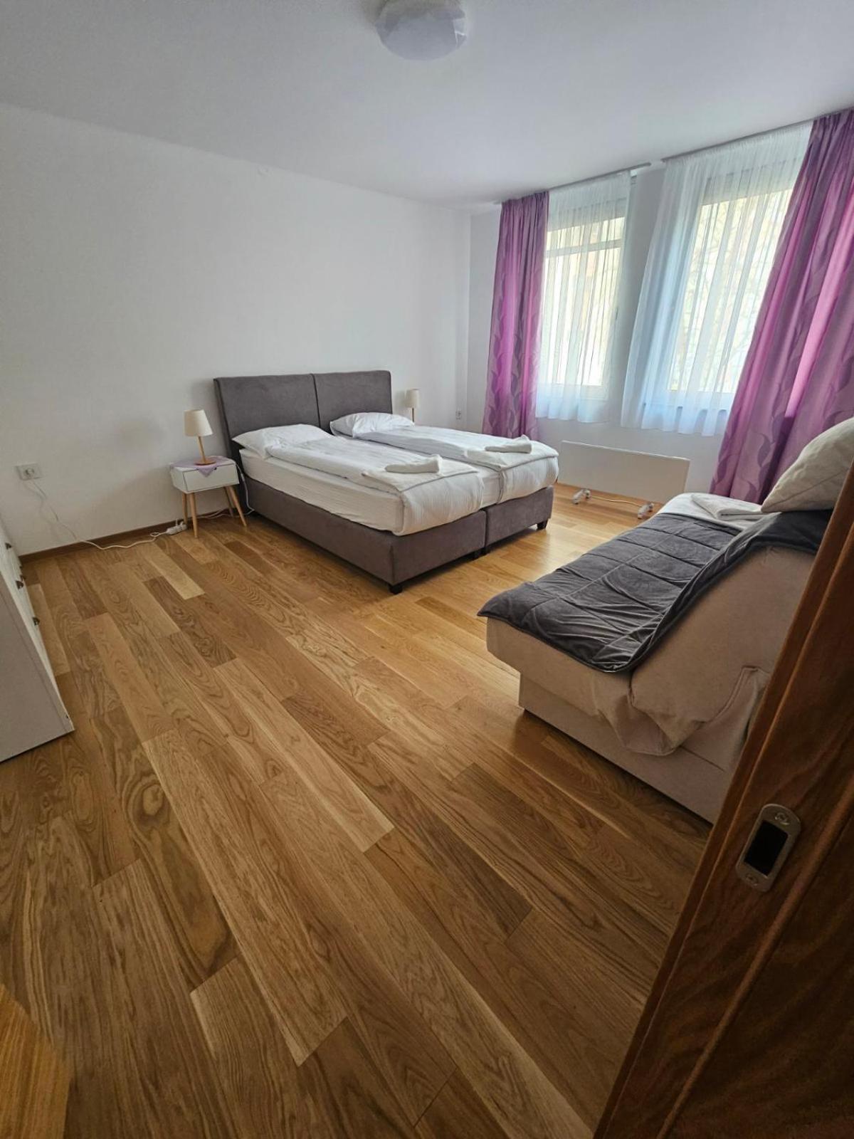 Apartman Centar Bulevar Ex Sa Garazom Banja Luka Exteriér fotografie