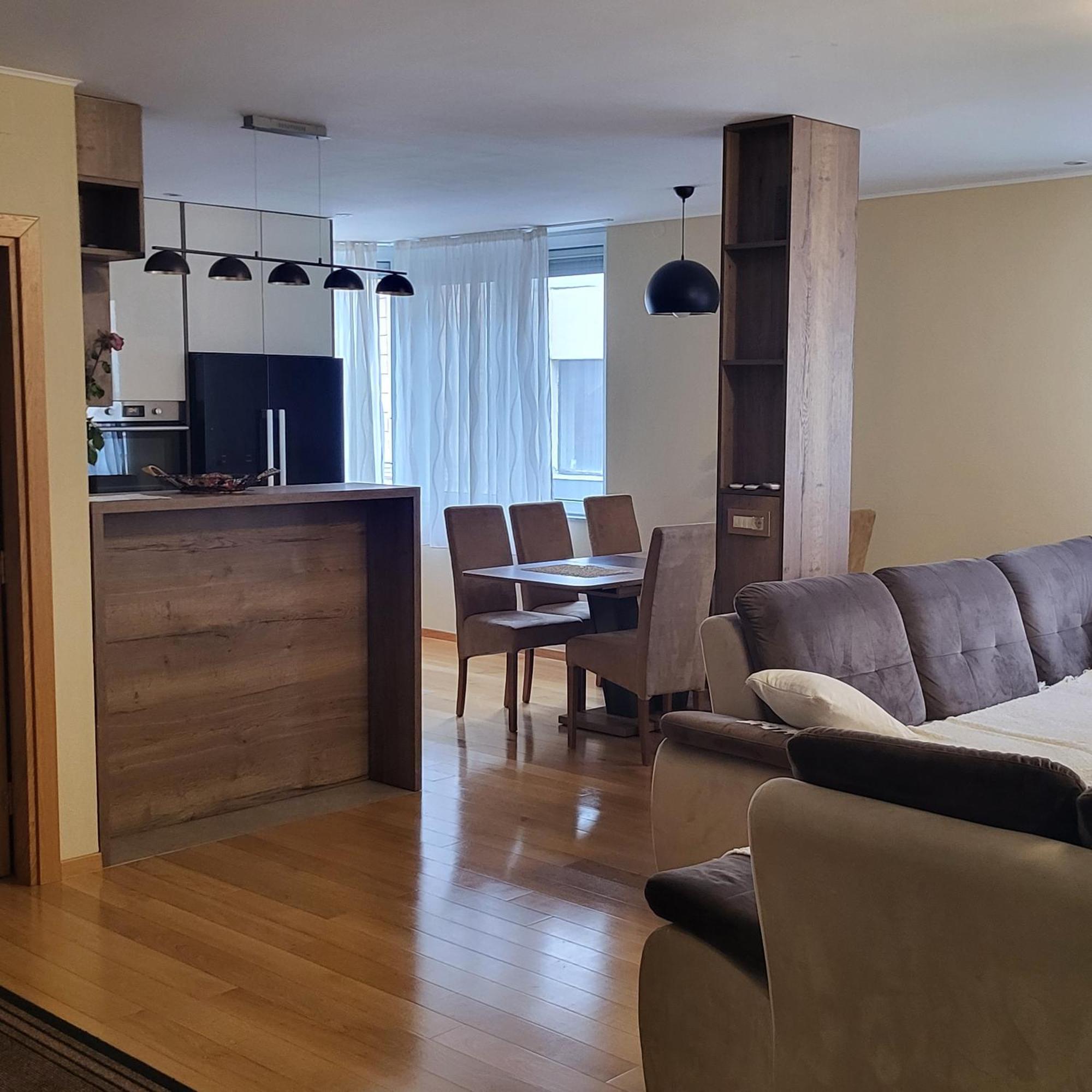 Apartman Centar Bulevar Ex Sa Garazom Banja Luka Exteriér fotografie
